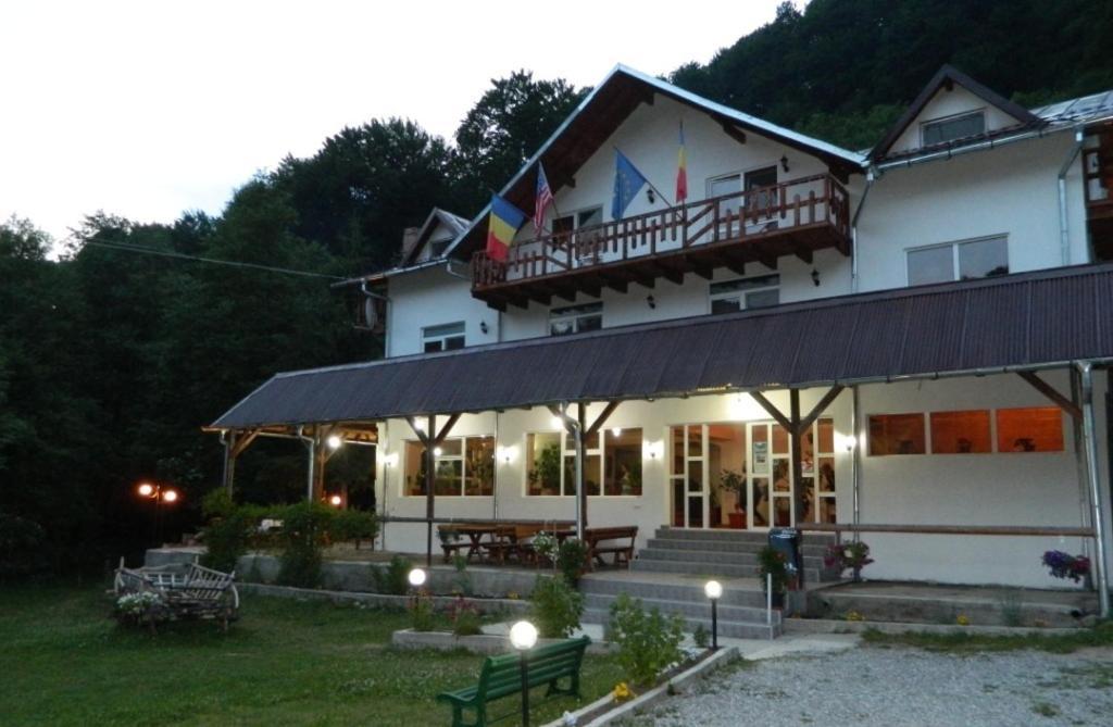 Pensiunea Valea Negrasului Traisteni Экстерьер фото
